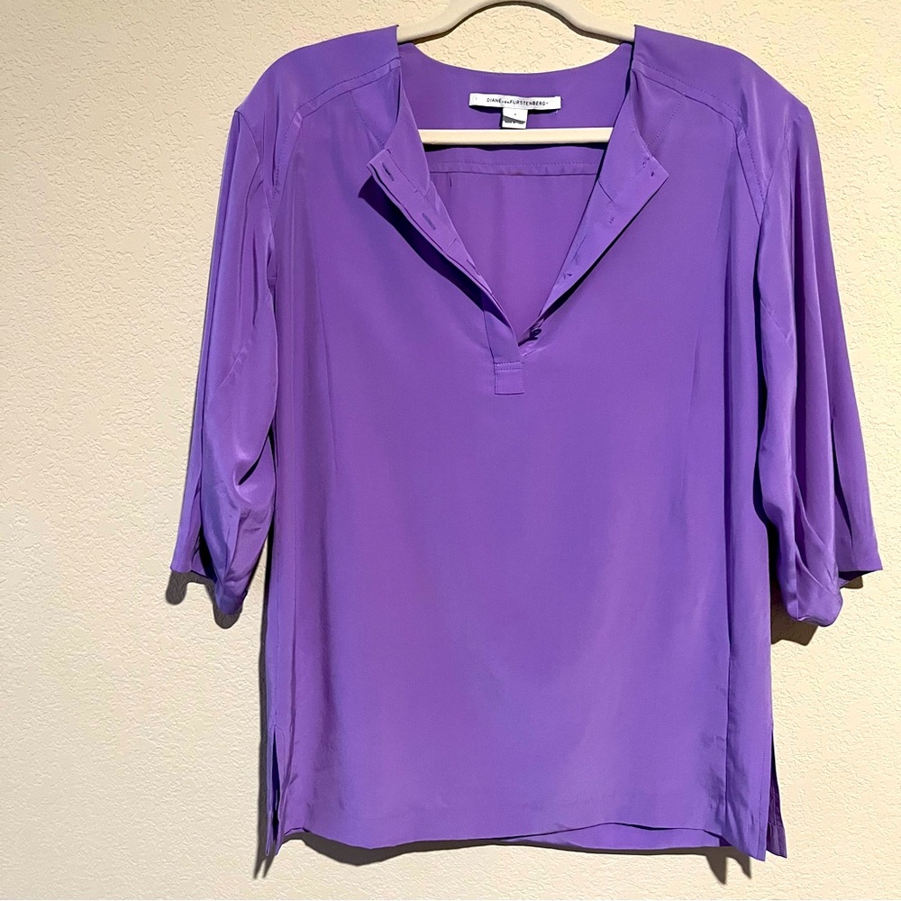 Diane Von Furstenberg Purple Julieta Silk Relaxed Blouse with 3/4 Sleeves Size 4